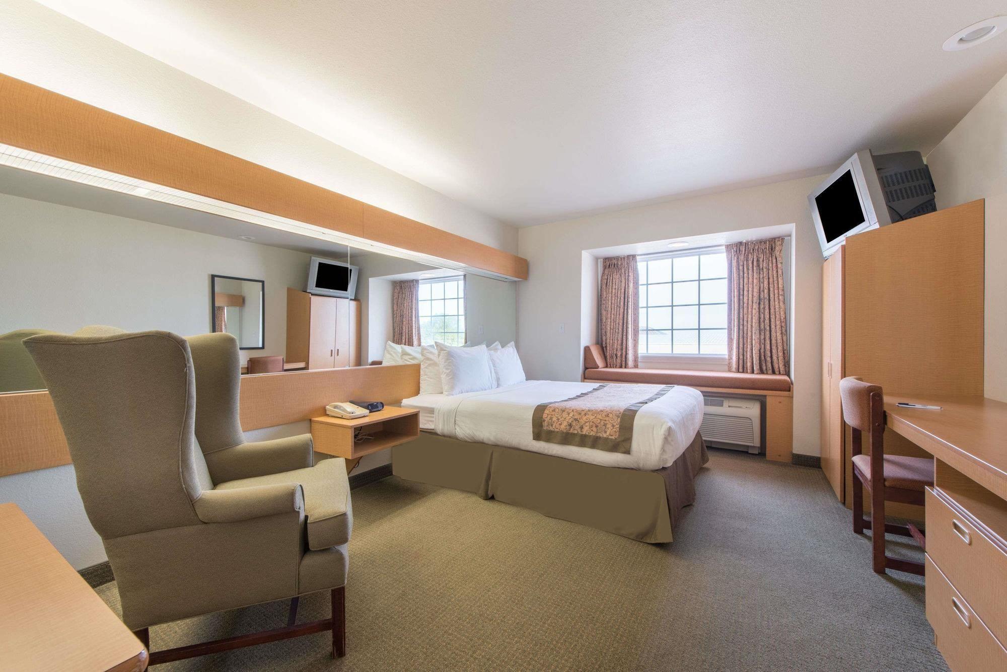 Microtel Inn & Suites By Wyndham אלטוס מראה חיצוני תמונה