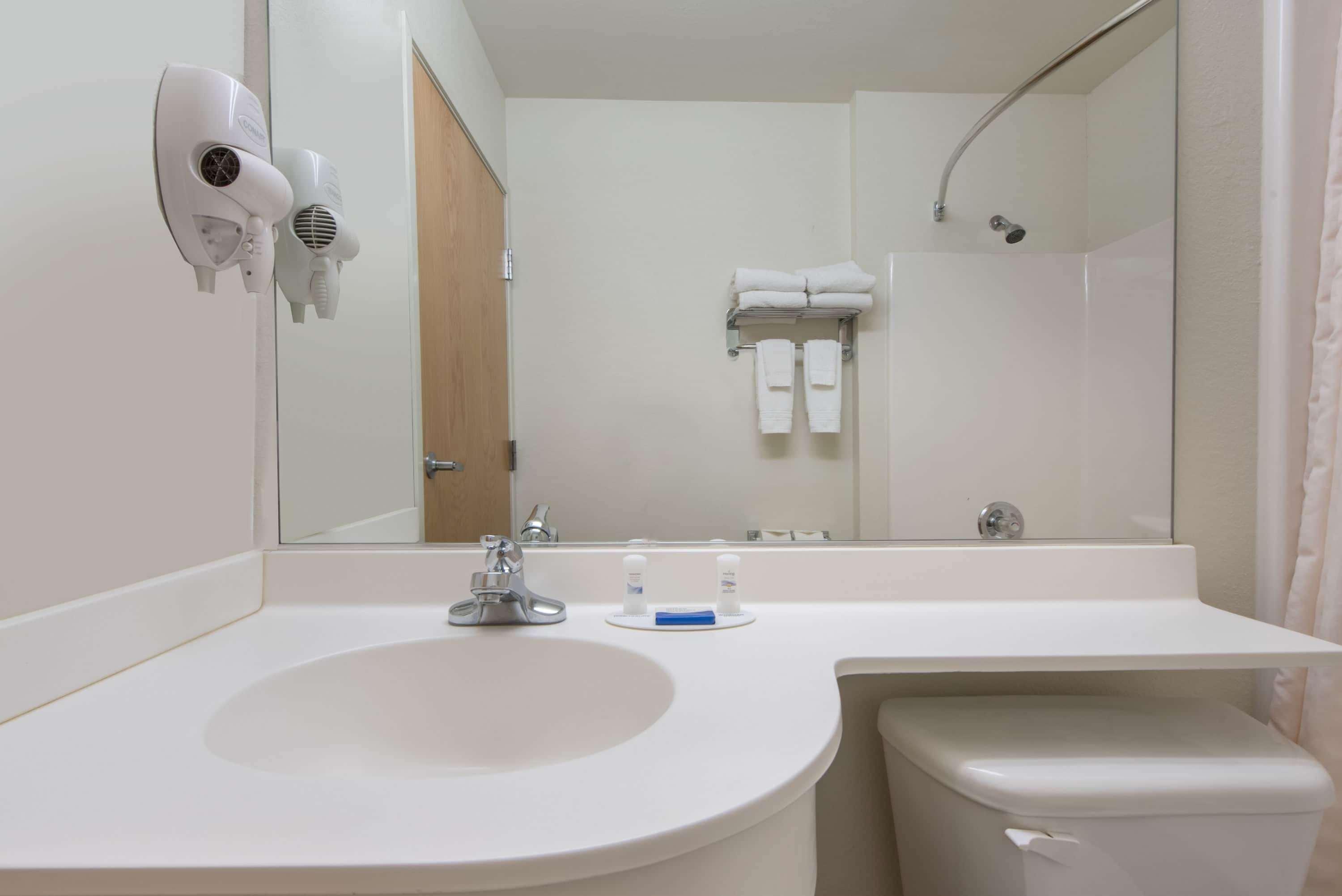 Microtel Inn & Suites By Wyndham אלטוס מראה חיצוני תמונה